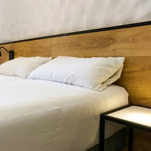 https://hostal-fontanella.catalonia-hotels.com